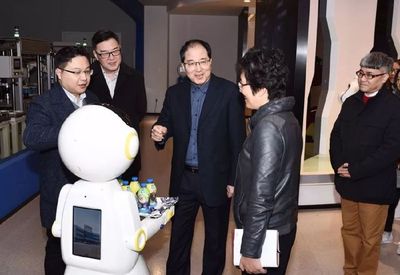 新春開工首日，新區領導與企業村居“相約星期四”共話引進政策